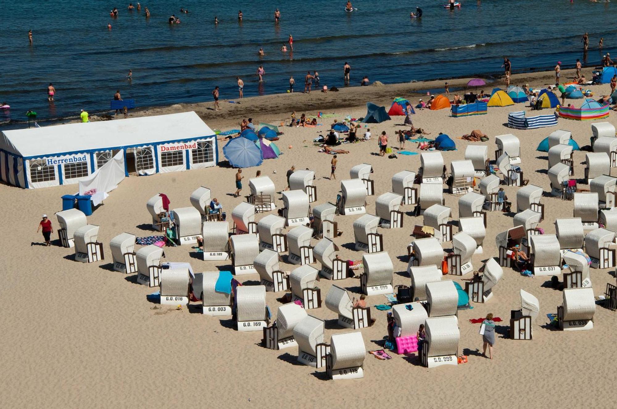 Haus Baltic 12 Mit Balkon - Zentrale Lage Im Ostseebad Sellin Luaran gambar