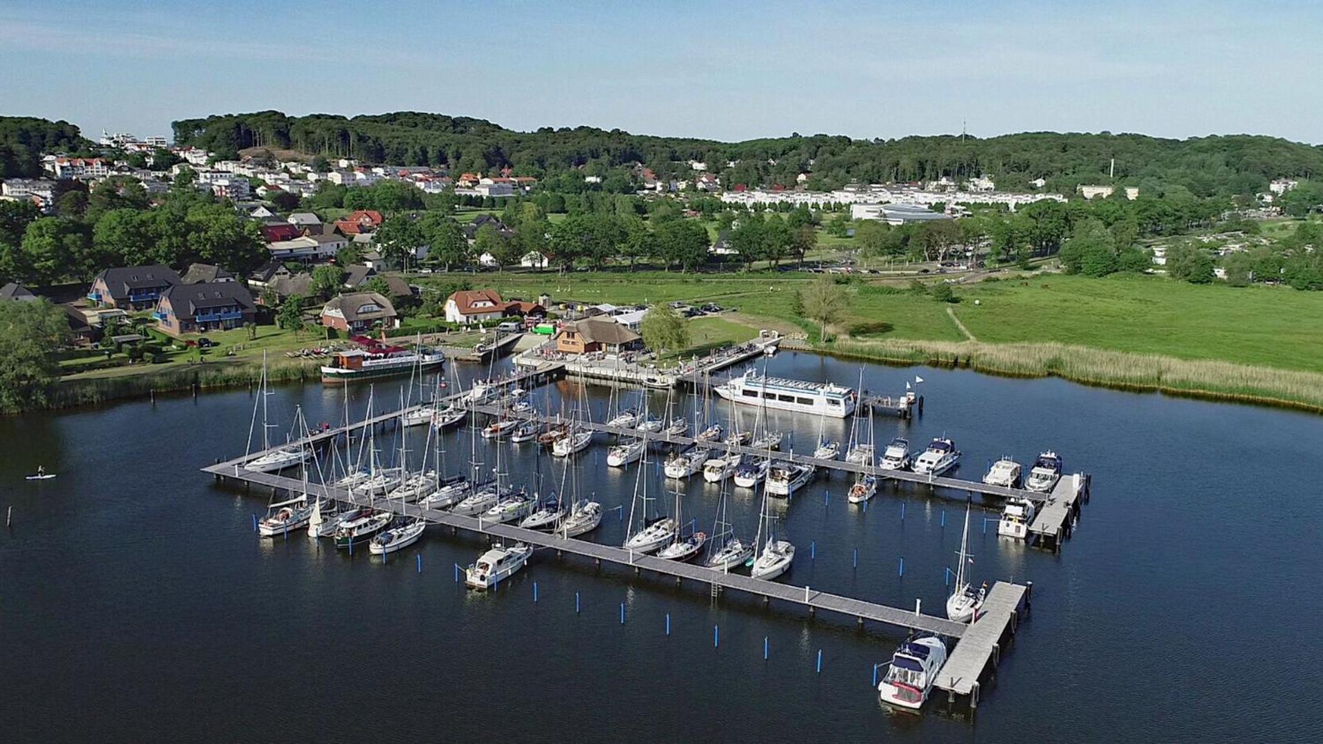 Haus Baltic 12 Mit Balkon - Zentrale Lage Im Ostseebad Sellin Luaran gambar